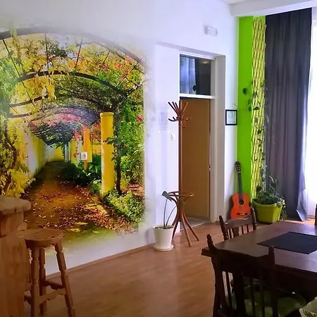 Crazy House *