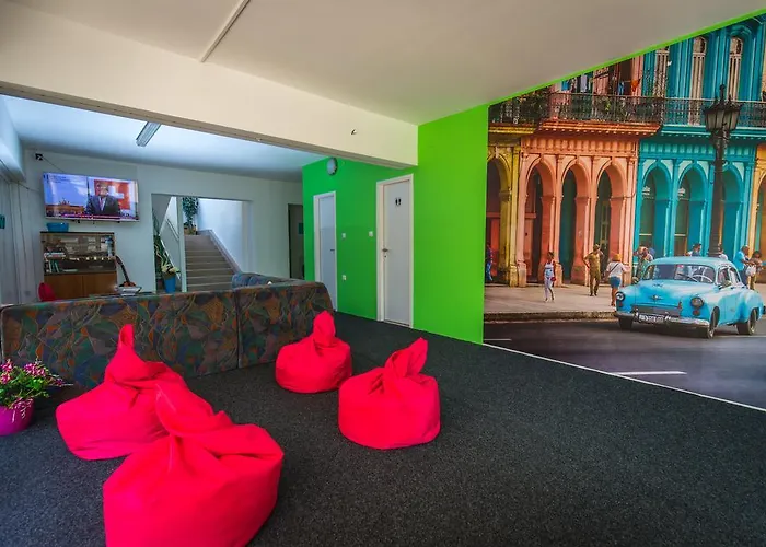 Hostel Sol Garden - With A Soul Pula