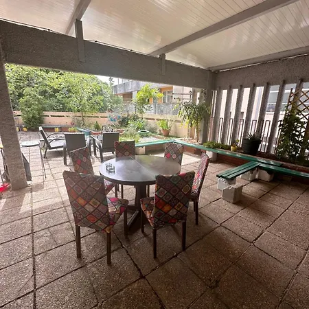 Vandrarhem Sol Garden - With A Soul Pula