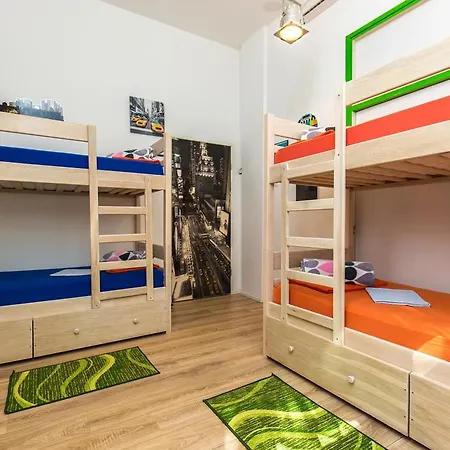 Hostel Crazy House