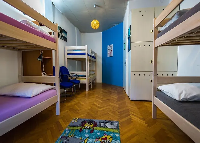 Hostel Sol Garden - With A Soul Pula