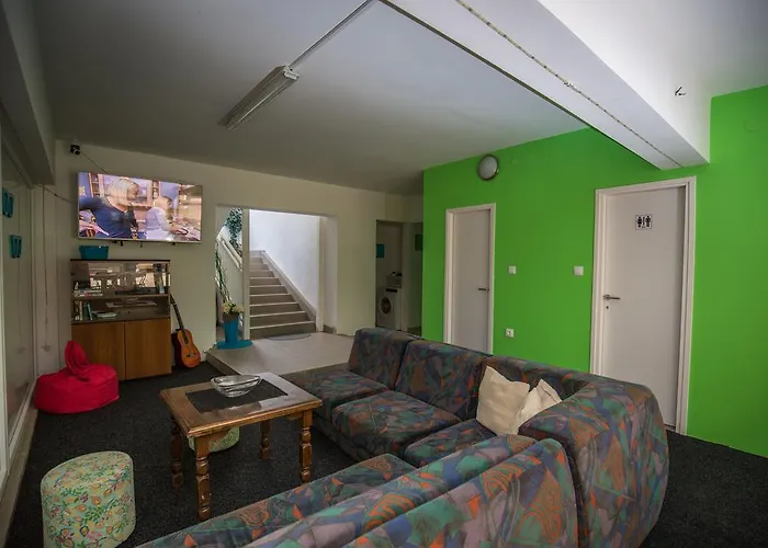 Hostel Sol Garden - With A Soul